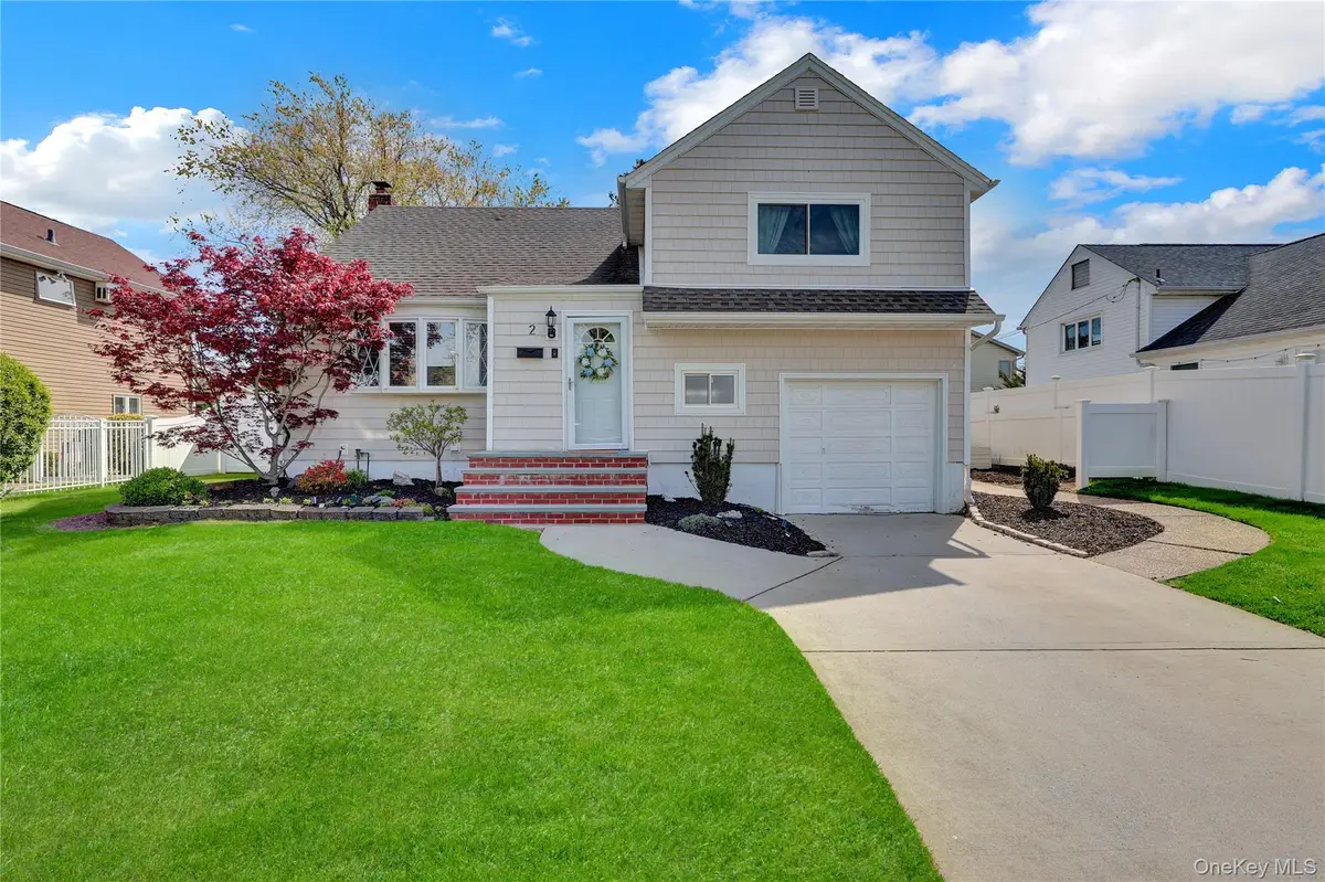 2 Oxford Avenue, Massapequa, NY 11758 - #1