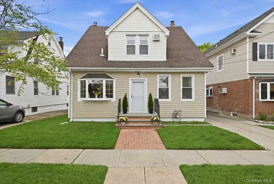 77 Stewart Street, Floral Park, NY 11001 - #2