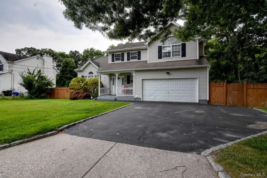 30 1st Avenue, Holtsville, NY 11742 - #2