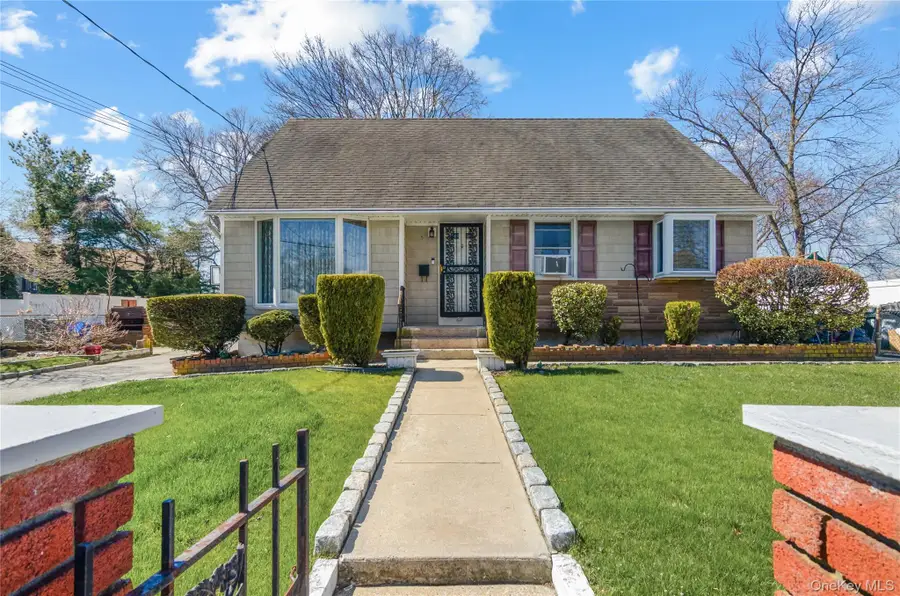 5 S Ronald Drive S, Amityville, NY 11701 - #2