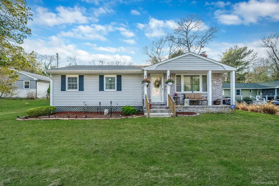 134 Park Lane, Middle Island, NY 11953 - #2