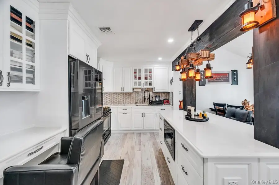 4 Beech Street, Central Islip, NY 11722 - #2