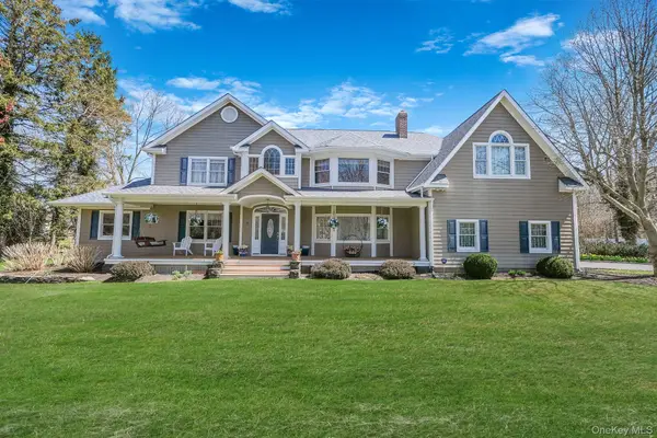 15 Maple Road, Setauket, NY 11733