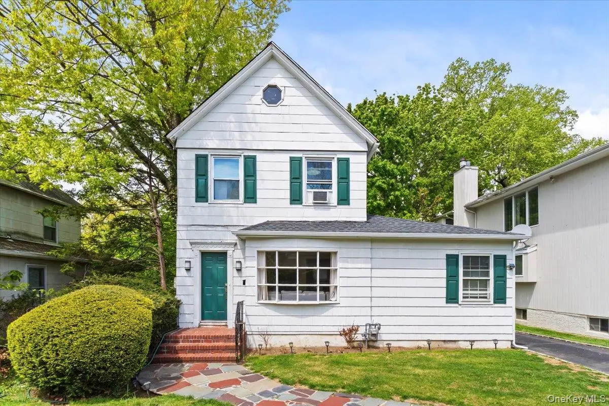 59 Hicks Lane, Great Neck, NY 11024 - #1