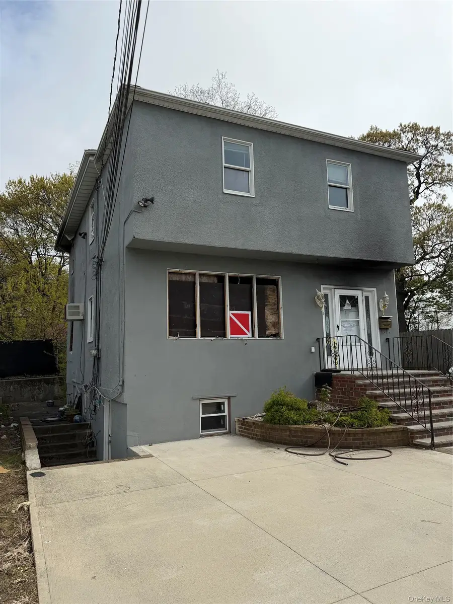 215 Spring Street, Lawrence, NY 11559 - #2