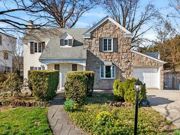 167 Old Mill Road, Manhasset, NY 11030