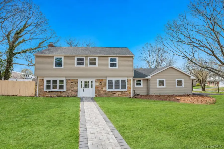 4 Chevy Drive, South Setauket, NY 11720 - #3