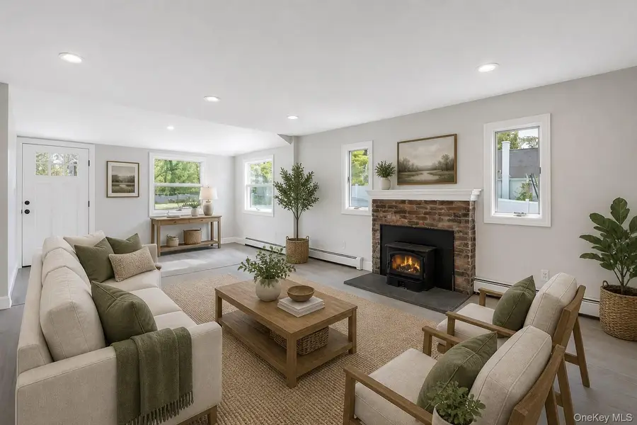 18 Islip Drive, Sound Beach, NY 11789 - #3