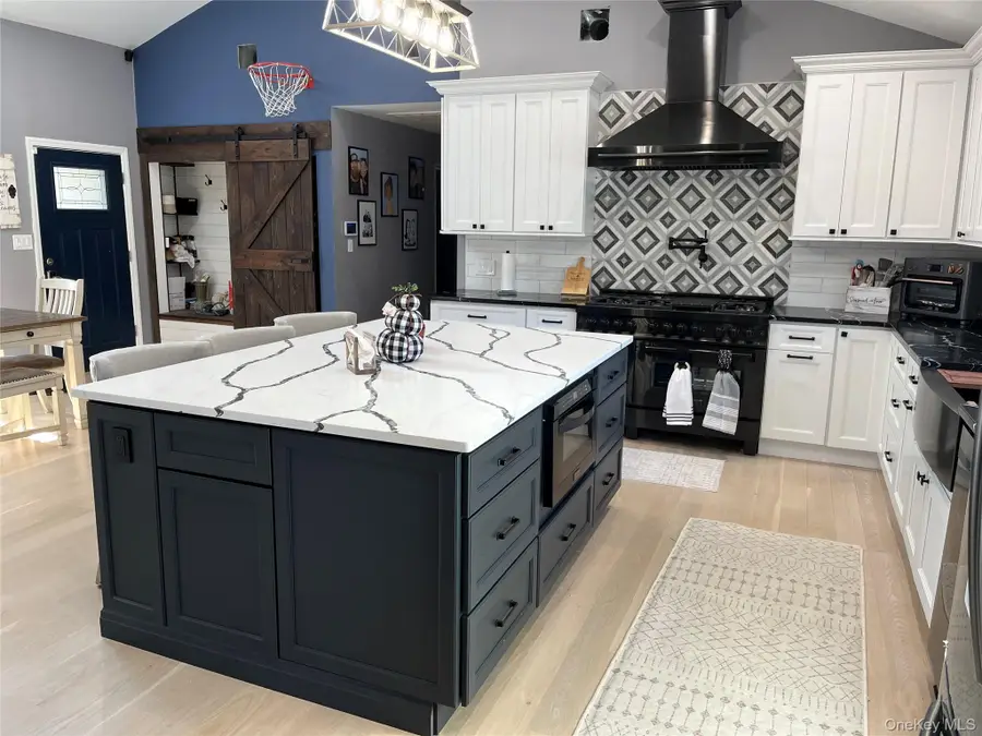 15 Highview Avenue, Selden, NY 11784 - #3