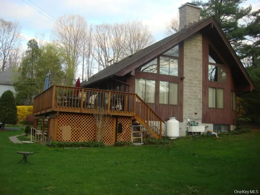 17 Sherwood Road, Cortlandt Manor, NY 10567 - #2
