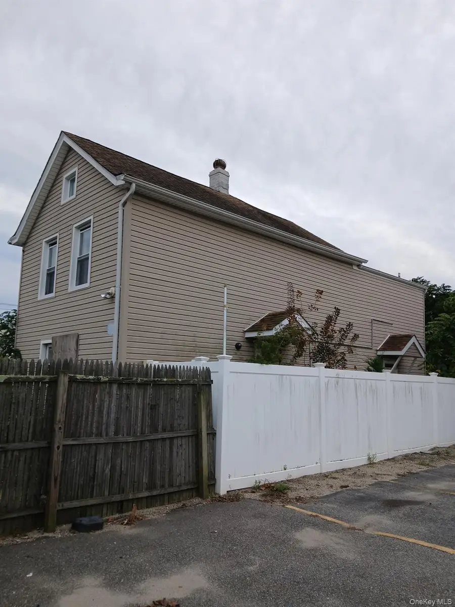 12 Max Avenue, Hicksville, NY 11801 - #2