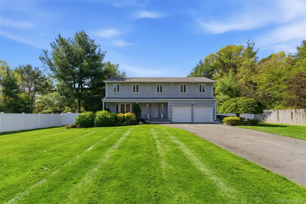 8 Given Lane, East Northport, NY 11731 - #1