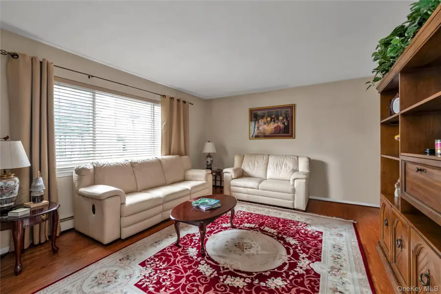 17 Horton Drive, Huntington Station, NY 11746 - #2