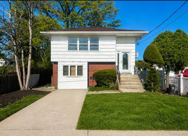 960 Linden Avenue, Westbury, NY 11590