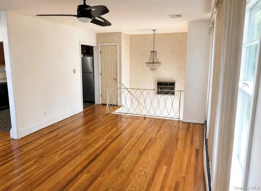 960 Linden Avenue, Westbury, NY 11590 - #3