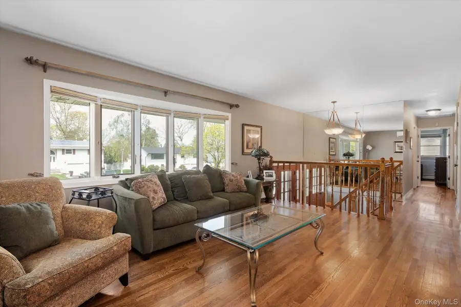 25 Fisher Road, Commack, NY 11725 - #2
