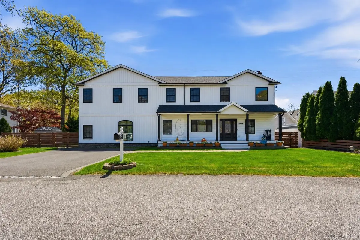 18 Pond Road, Holbrook, NY 11741 - #1