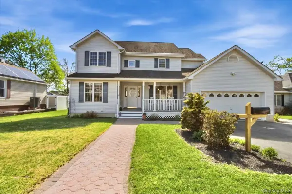18 Barrett Place, Beacon, NY 12508