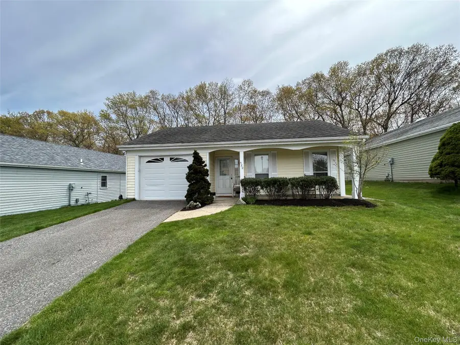 520 Cranston Lane, Ridge, NY 11961 - #3