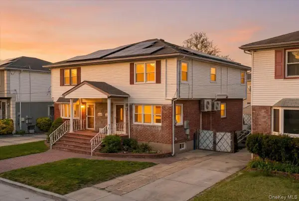 25733 149th Road, Rosedale, NY 11422