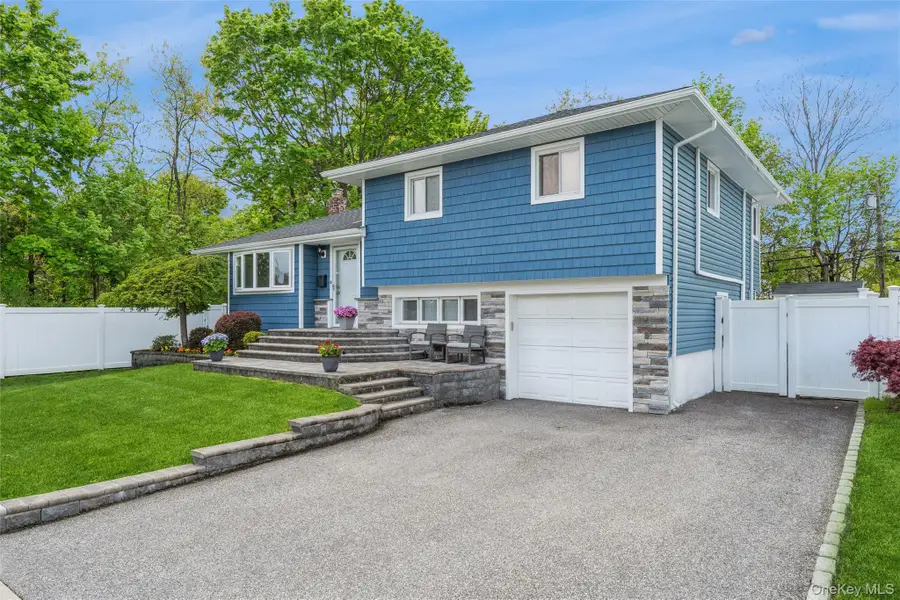 72 Lincoln Road W, Plainview, NY 11803 - #3