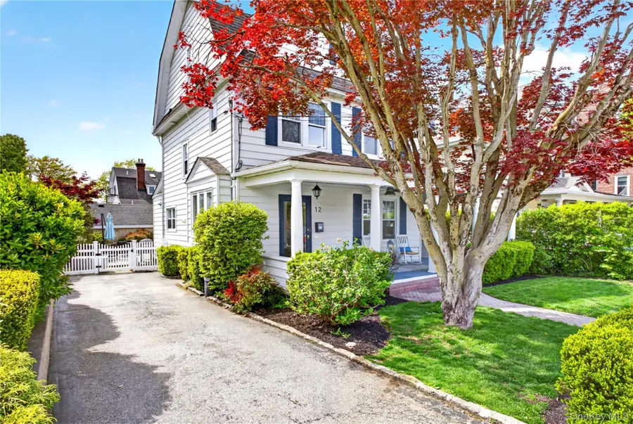 12 Belleview Avenue, Port Washington, NY 11050 - #2