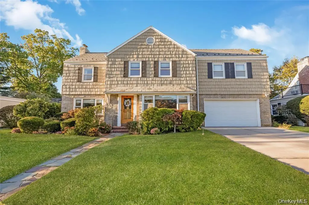 15 Combes Avenue, Rockville Centre, NY 11570 - #1