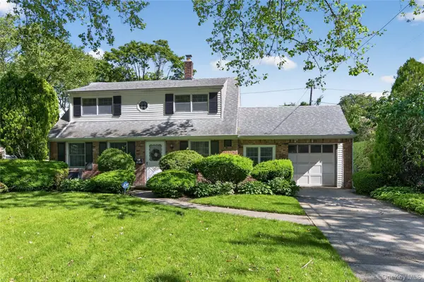 261 Wright Avenue, Carle Place, NY 11514