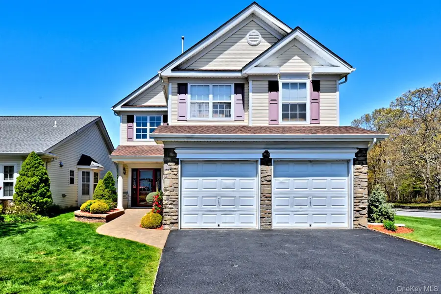 15 Marisa Drive, Middle Island, NY 11953 - #2