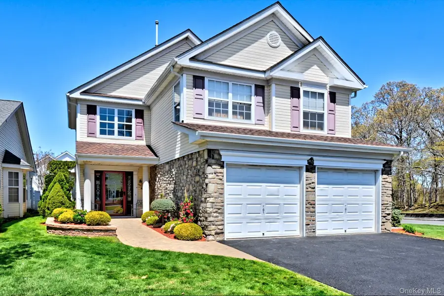 15 Marisa Drive, Middle Island, NY 11953 - #3