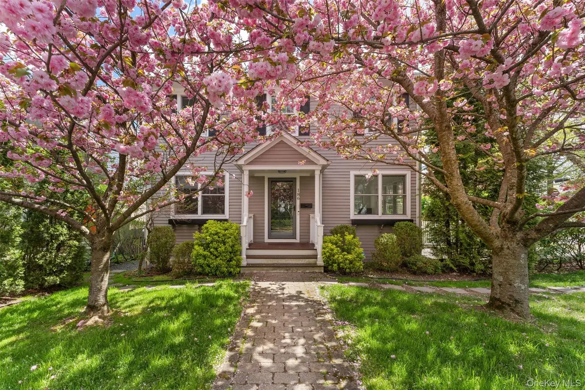 186 Murray Avenue, Larchmont, NY 10538 - #1