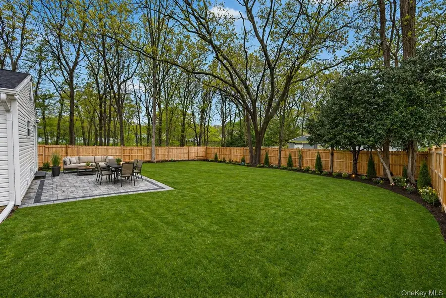 108 Avenue B, Holbrook, NY 11741 - #3