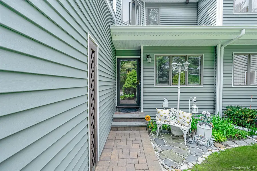 80 Jeremy Circle, Nesconset, NY 11767 - #2