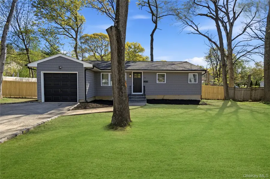 9 W 8th Street, Ronkonkoma, NY 11779 - #2