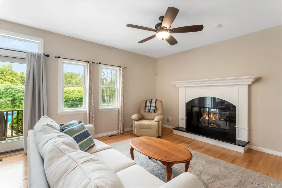 56 Lagoon Court W, Aquebogue, NY 11901 - #3