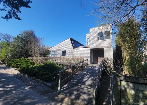 28 Oak Walk, Fair Harbor, NY 11706