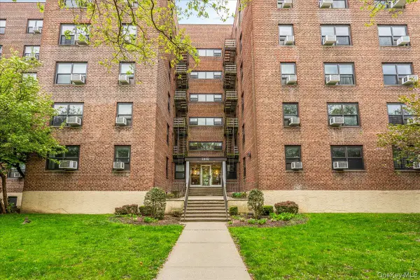 211-02 73rd Avenue #4P, Oakland Gardens, NY 11364
