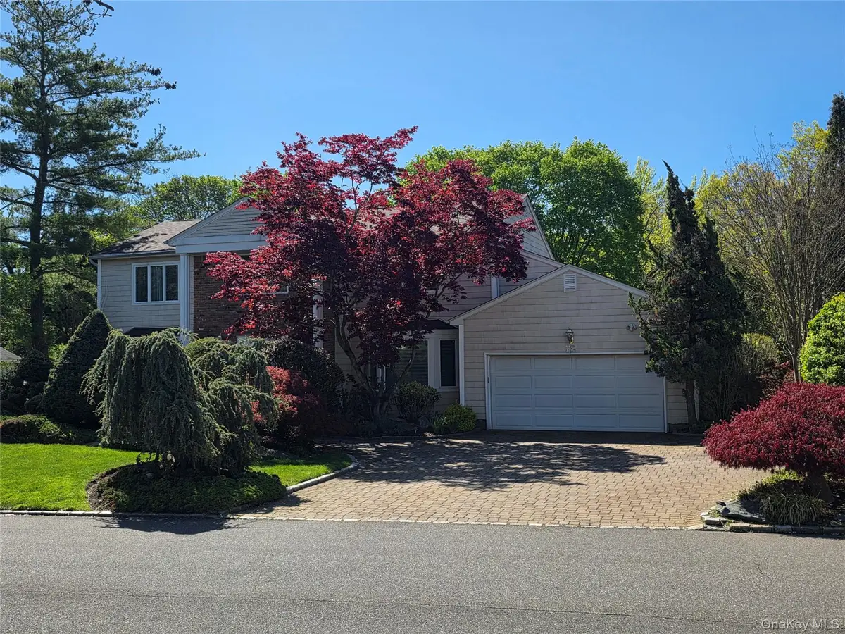 78 Woods Drive, Roslyn, NY 11576 - #1