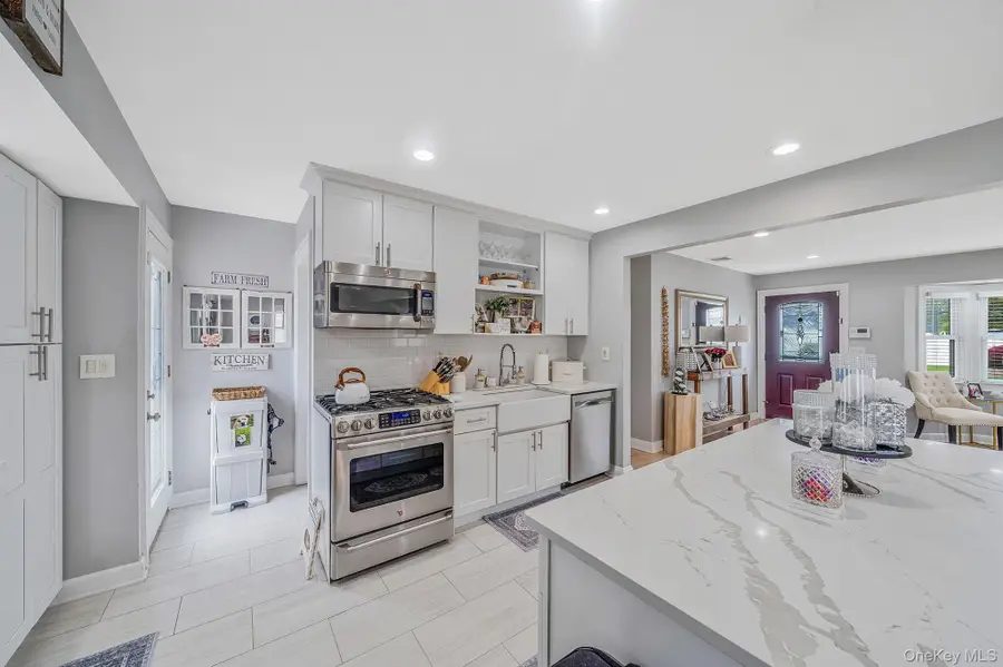 73 Burlington Avenue, Deer Park, NY 11729 - #3
