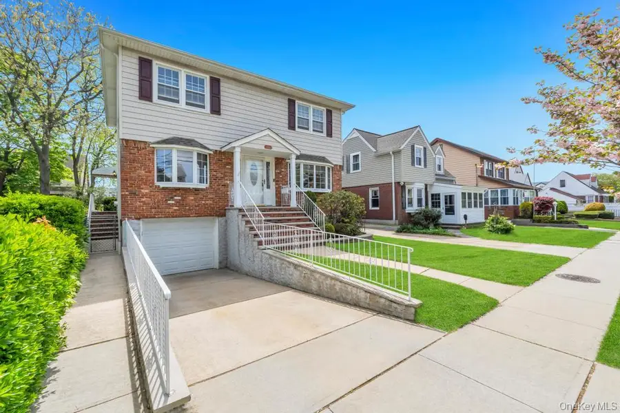 100 E Melrose Street, Valley Stream, NY 11580 - #2