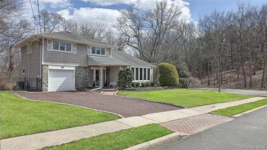 29 Serpentine Lane, Old Bethpage, NY 11804 - #3