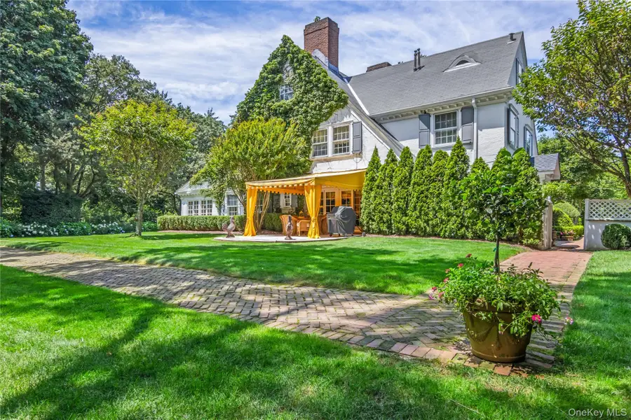 42 Clocktower Lane, Old Westbury, NY 11568 - #2
