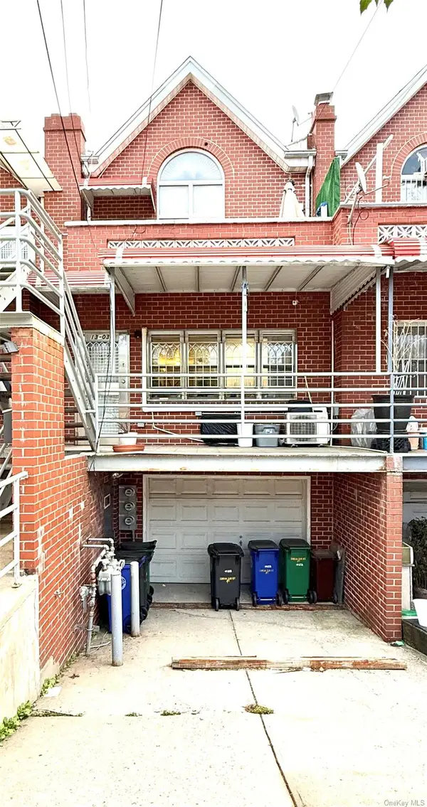 13-03 A 128th St, College Point, NY 11356