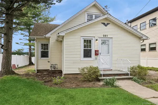 261 Marcellus Road, Mineola, NY 11501