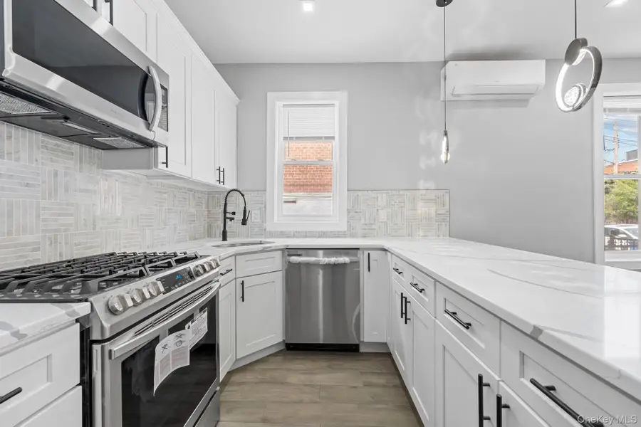651 Saint Lawrence Avenue, Bronx, NY 10473 - #3
