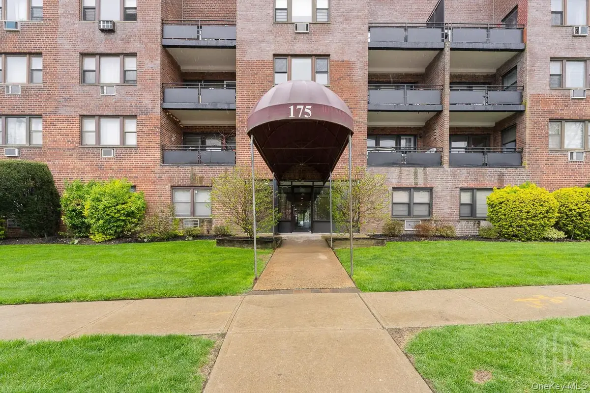 175 Archer Street #3E, Freeport, NY 11520 - #1