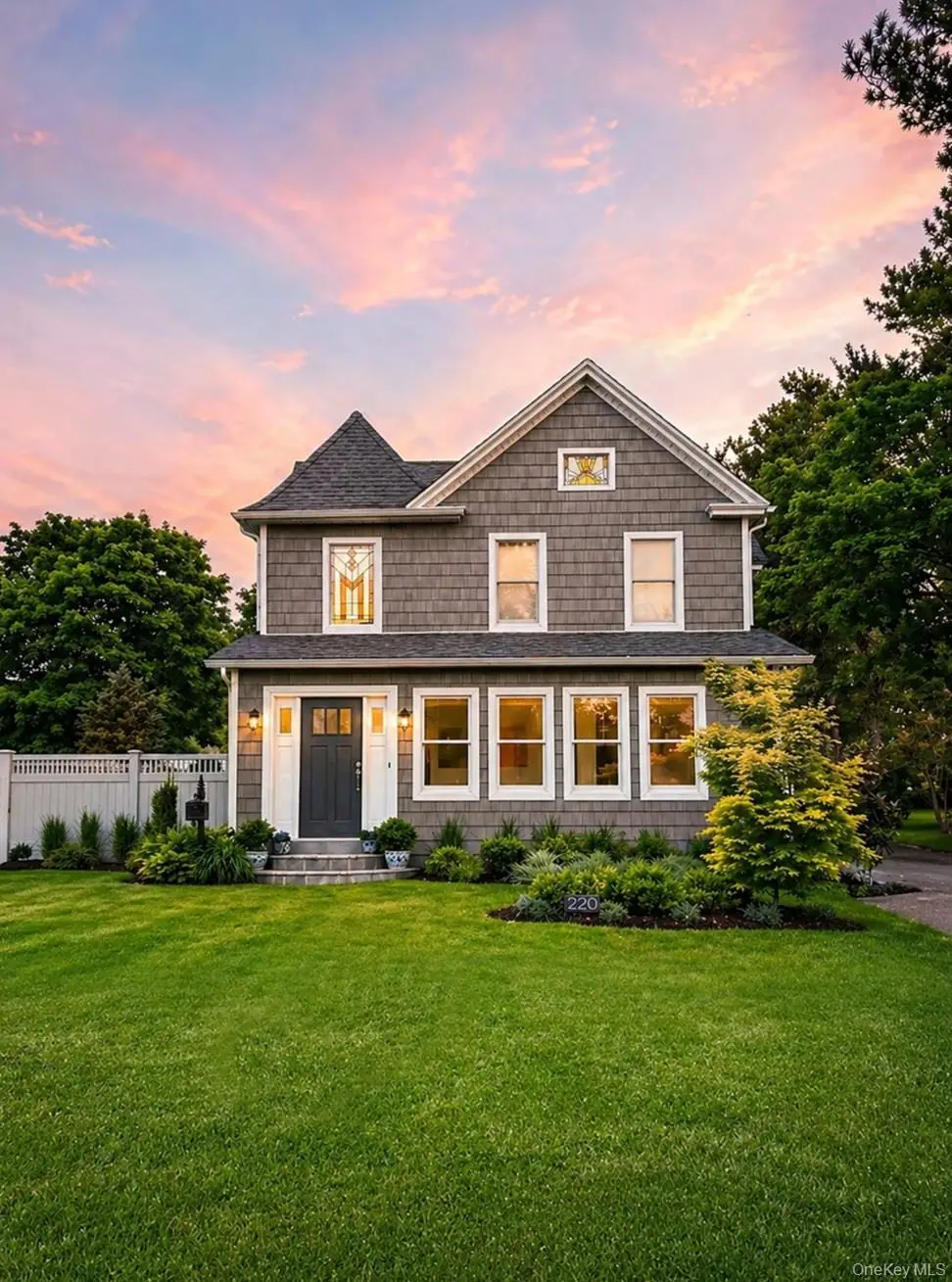 220 Foster Ave, Sayville, NY 11782 - #1