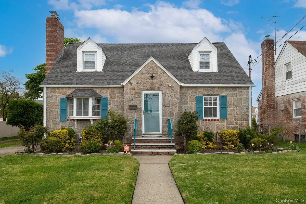 91 Lutz Drive, Valley Stream, NY 11580 - #1