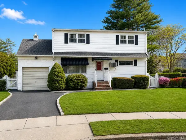1733 Meadow Court, East Meadow, NY 11554