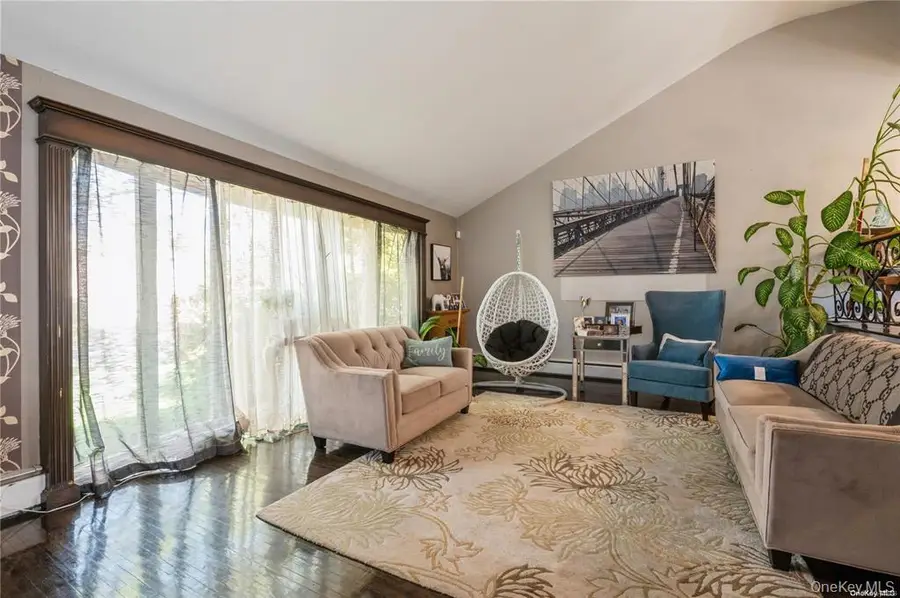 1040 Cedarhurst Street, North Woodmere, NY 11581 - #3